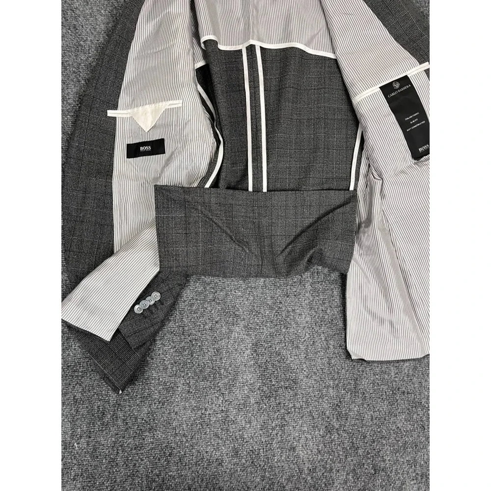 BOSS Carlo Barbera Slim Fit Italian Fabric Two Button Gray Plaid Wool Size 40‎ R